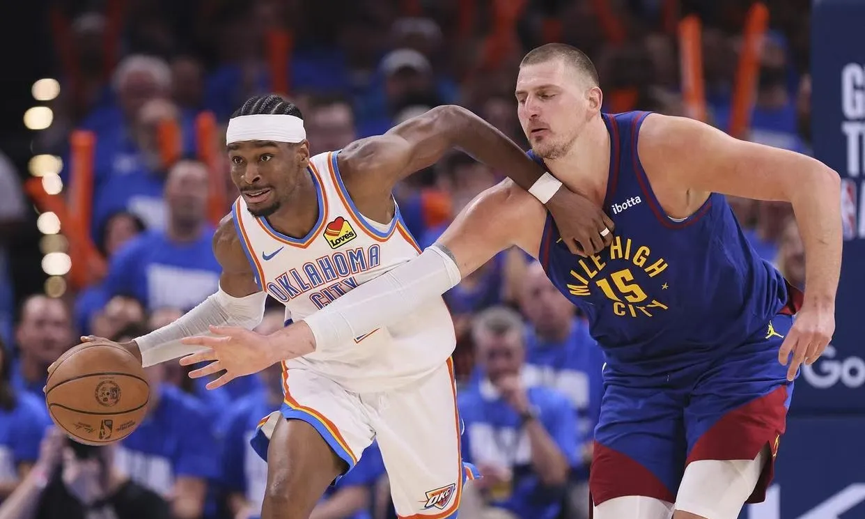 包含开拓者不敌掘金，遭遇两连败的词条