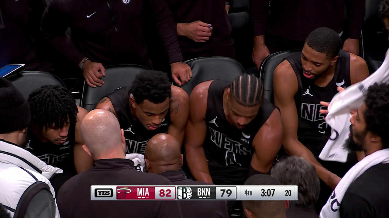 pg电子试玩-篮网主场惨败热火，欧文孤掌难鸣的简单介绍