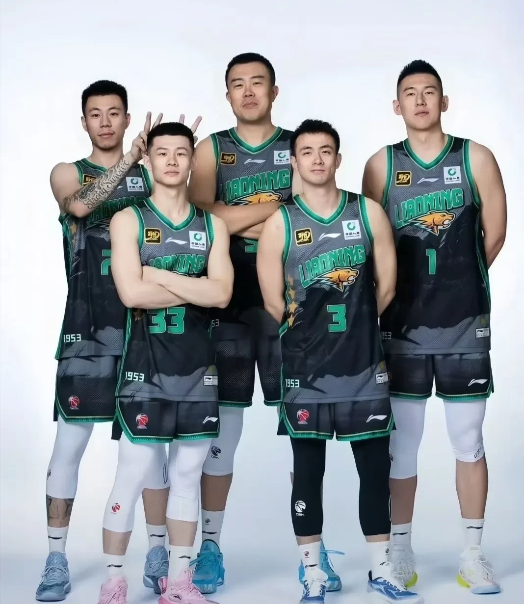 上海队鏖战雷霆，赵继伟带队取胜