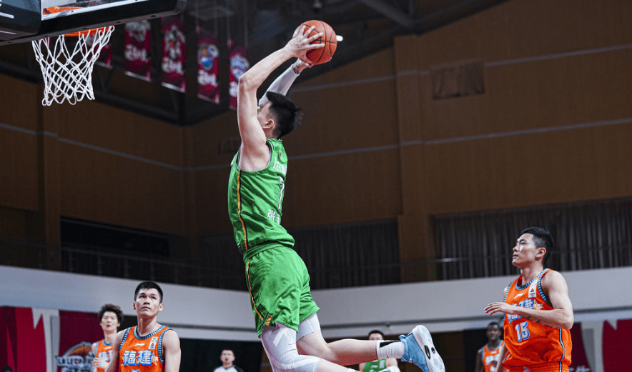 pg电子试玩网站-火箭逆转灰熊，赵继伟点燃赛场