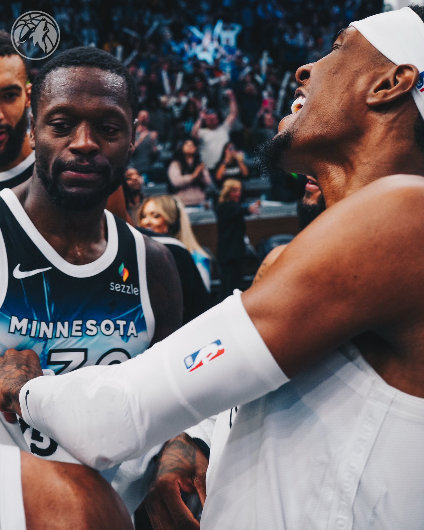 pg电子模拟器-马刺险胜公牛，布克状态火热