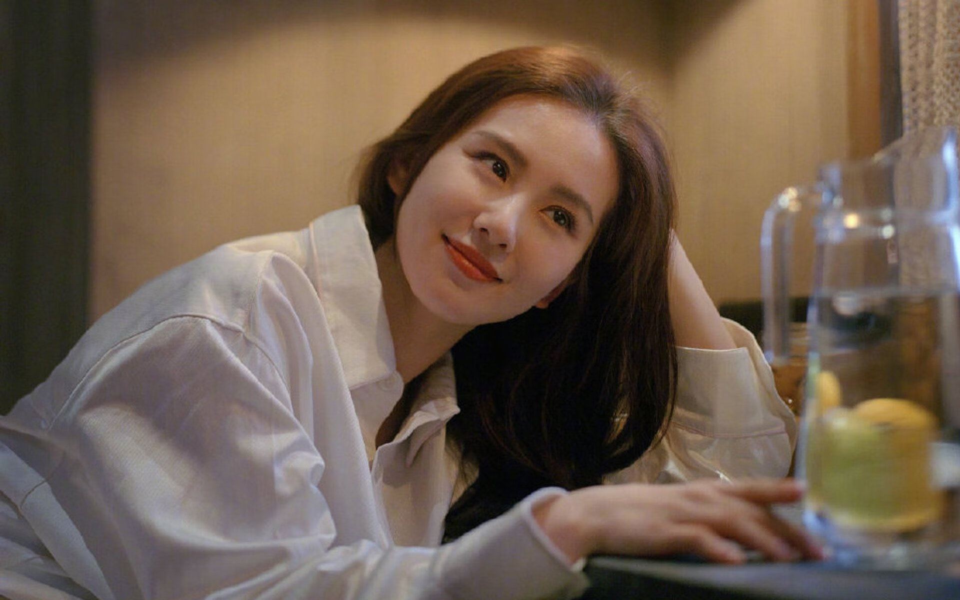 欧冠淘汰赛焦点战，老鹰展翅粉碎热火，逆境中铸就传奇