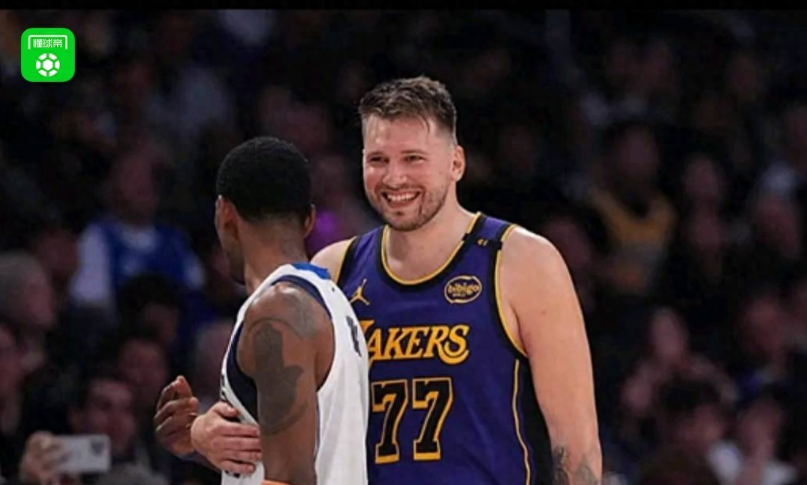 活塞对阵独行侠，爱德华兹在焦点战证明自己