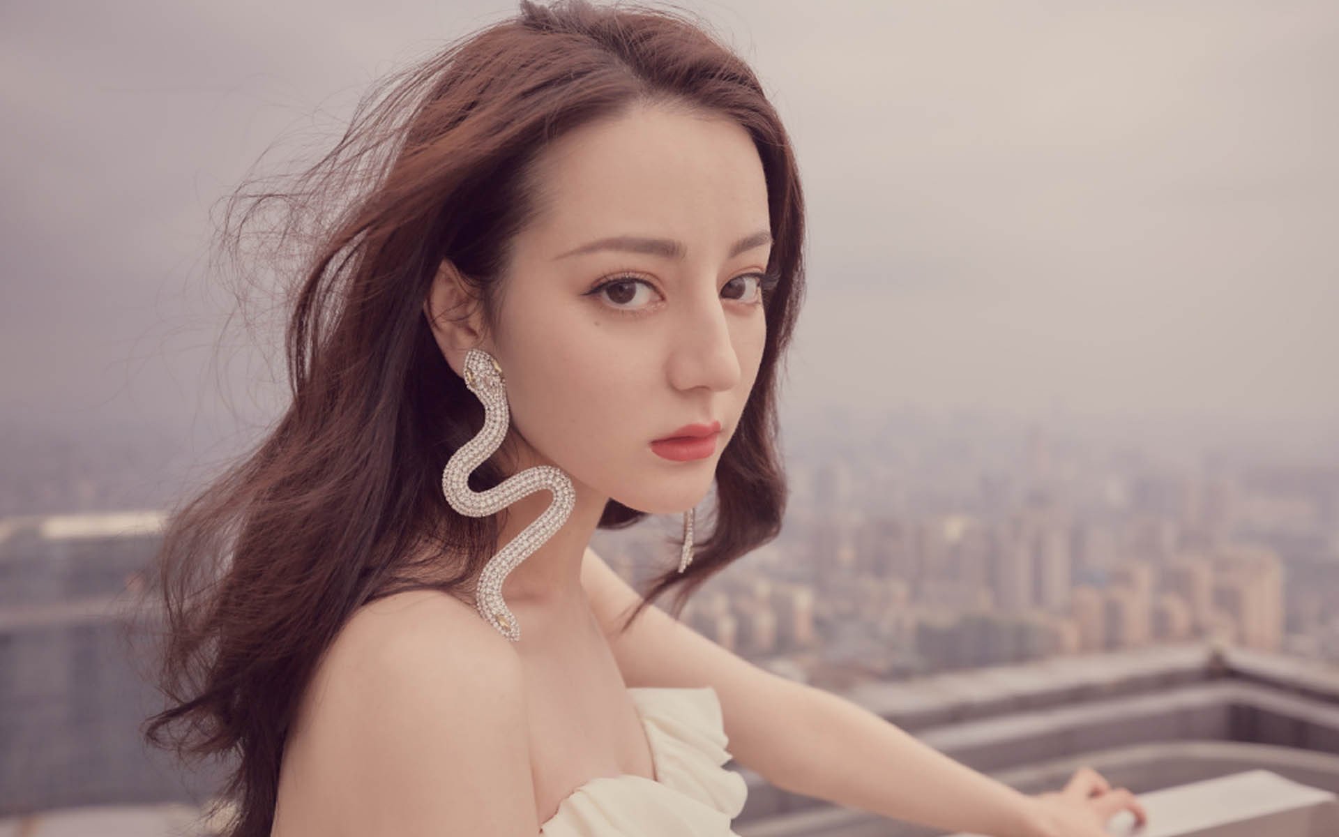 黑马奔腾!罗马尼亚完胜韩国,阿方索戴维斯闪耀2026世界杯D组强强对话